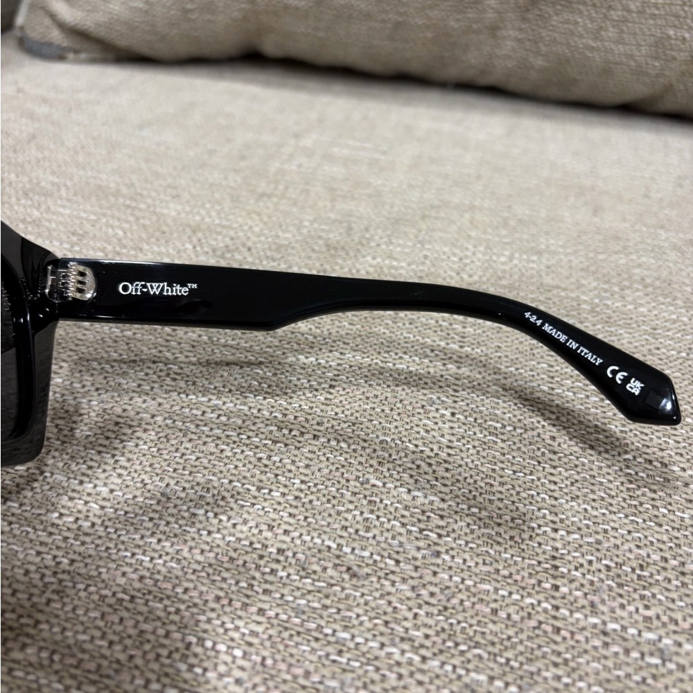 Off-White Black sunglasses - Picture 4 of 6